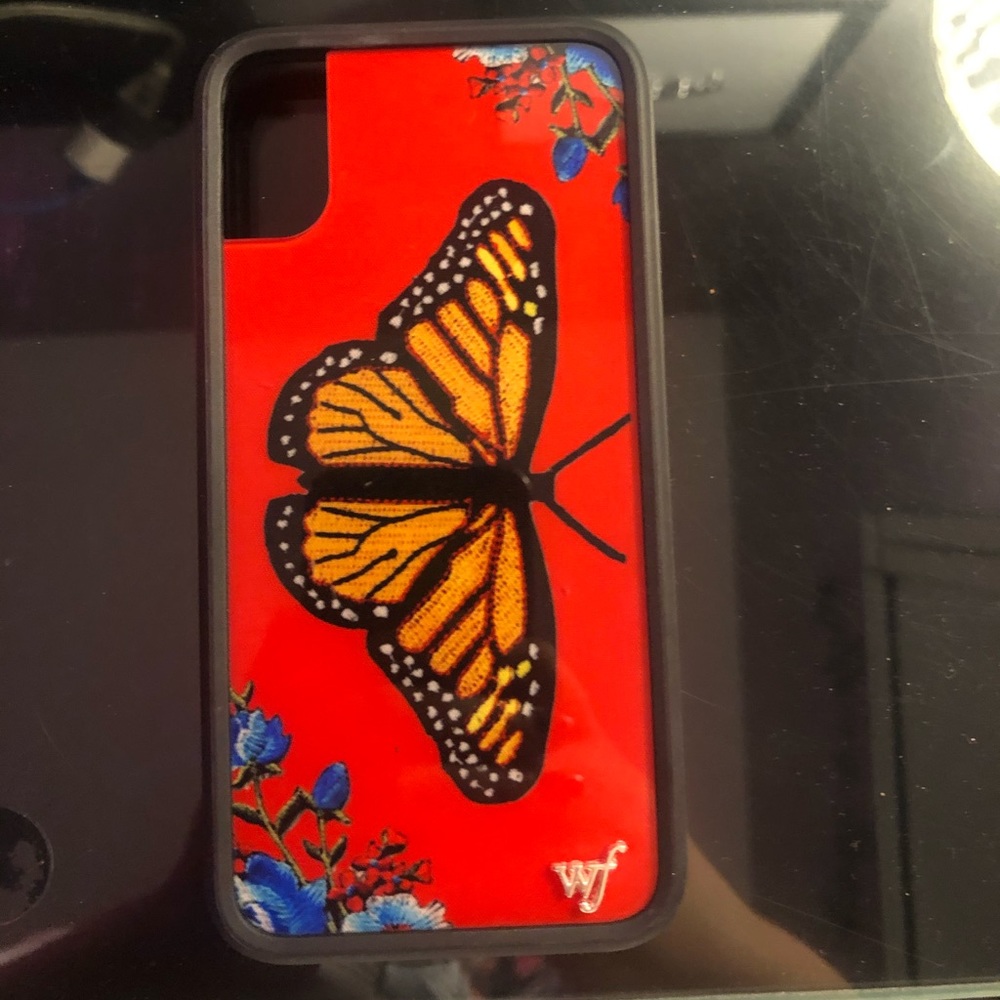 iPhone X/XS wildflower butterfly case